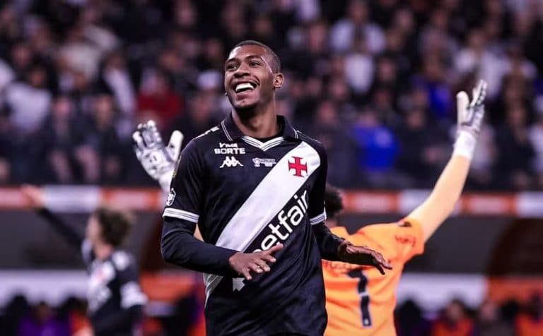 Vasco faz jogo duro e recusa oferta multimilionária por Rayan