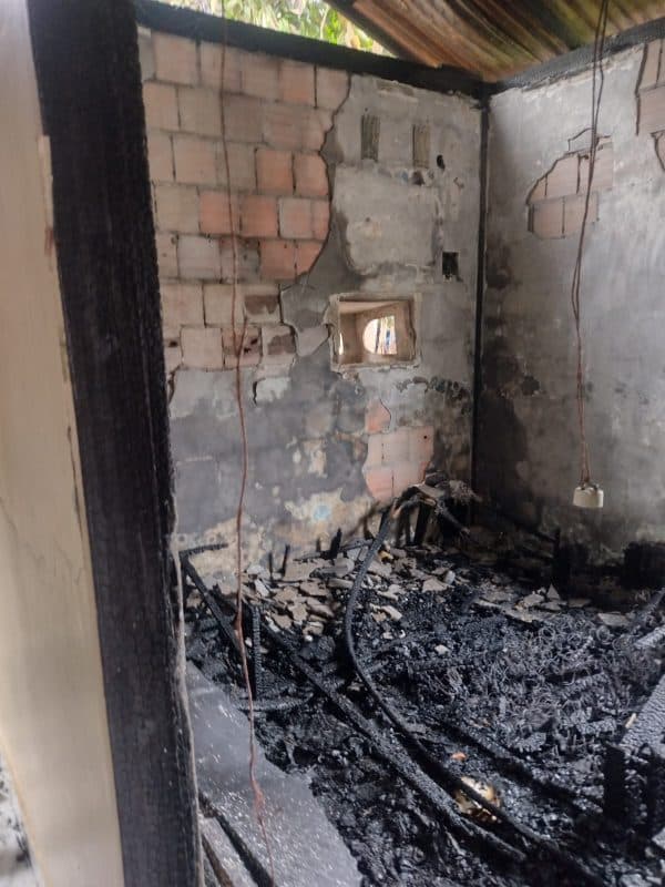 Violência doméstica e incêndio criminoso termina com homem preso em Novo Airão