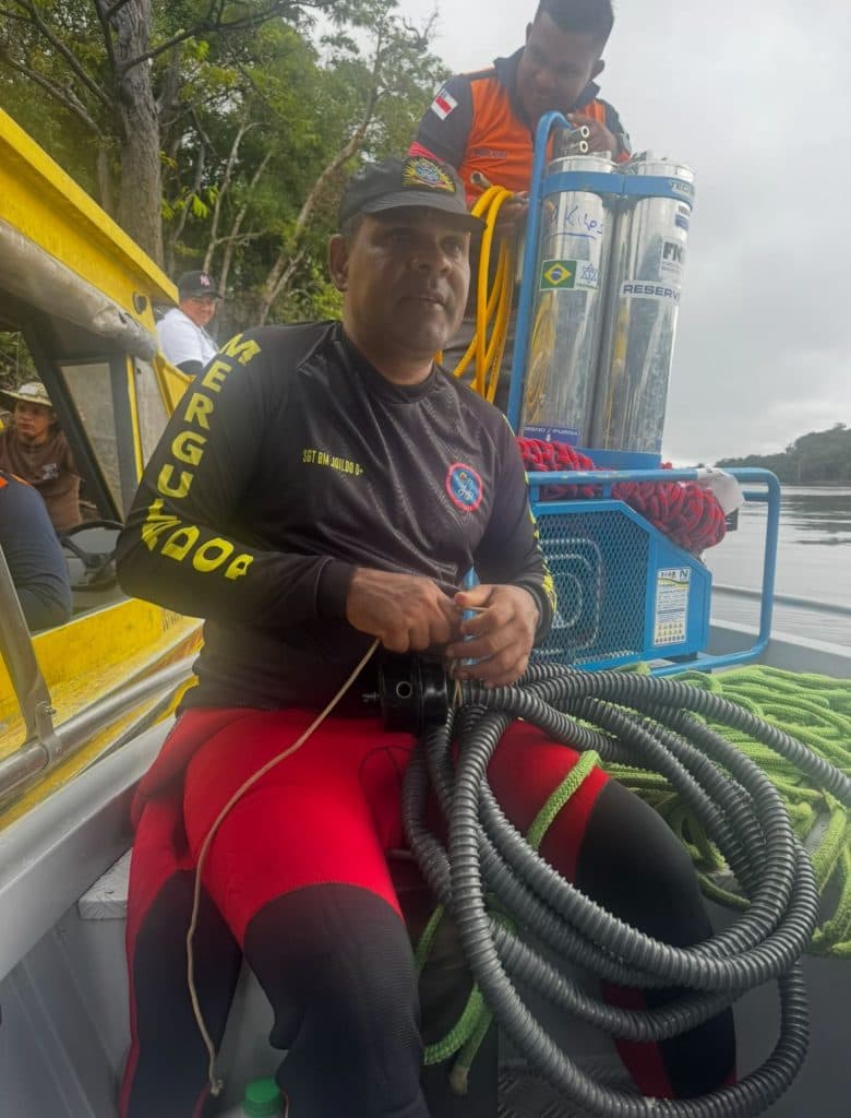 Bombeiros intensificam buscas por empresário desaparecido no Natal após acidente de lancha em Japurá