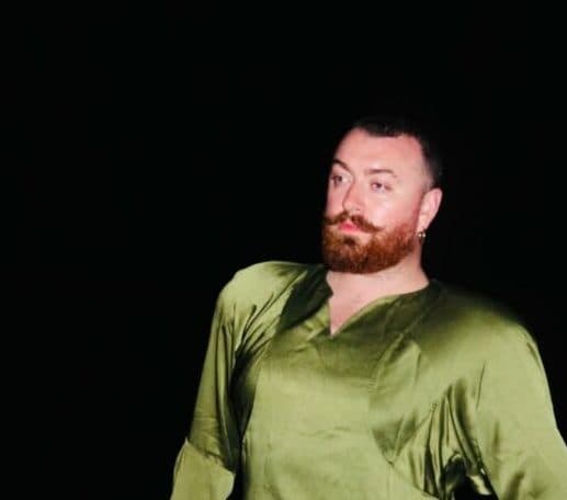 Longe dos holofotes, Sam Smith passa Réveillon na Amazônia