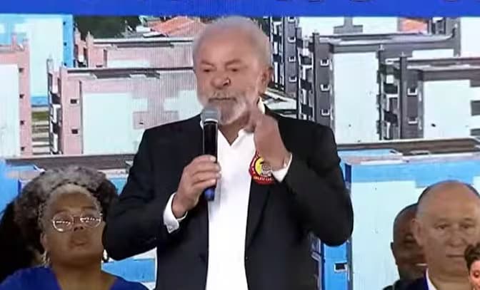 Em evento no RS, Lula critica Trump: “Quer governar o mundo pelo Twitter”