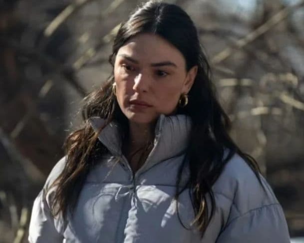 Isis Valverde comenta indicação ao Framboesa de Ouro; “Estou competindo com ninguém menos que Robert De Niro”