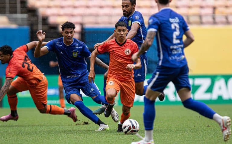 Manauara marca nos acréscimos e empata com o Nacional na Arena da Amazônia