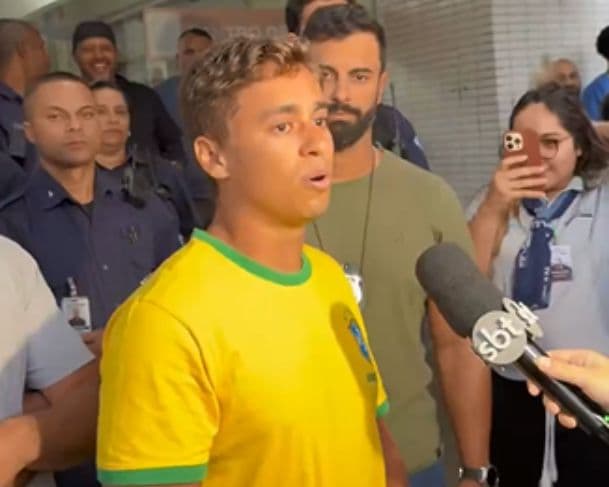 “Não vi muitos de vocês na caminhada” dispara Nikolas Ferreira contra imprensa