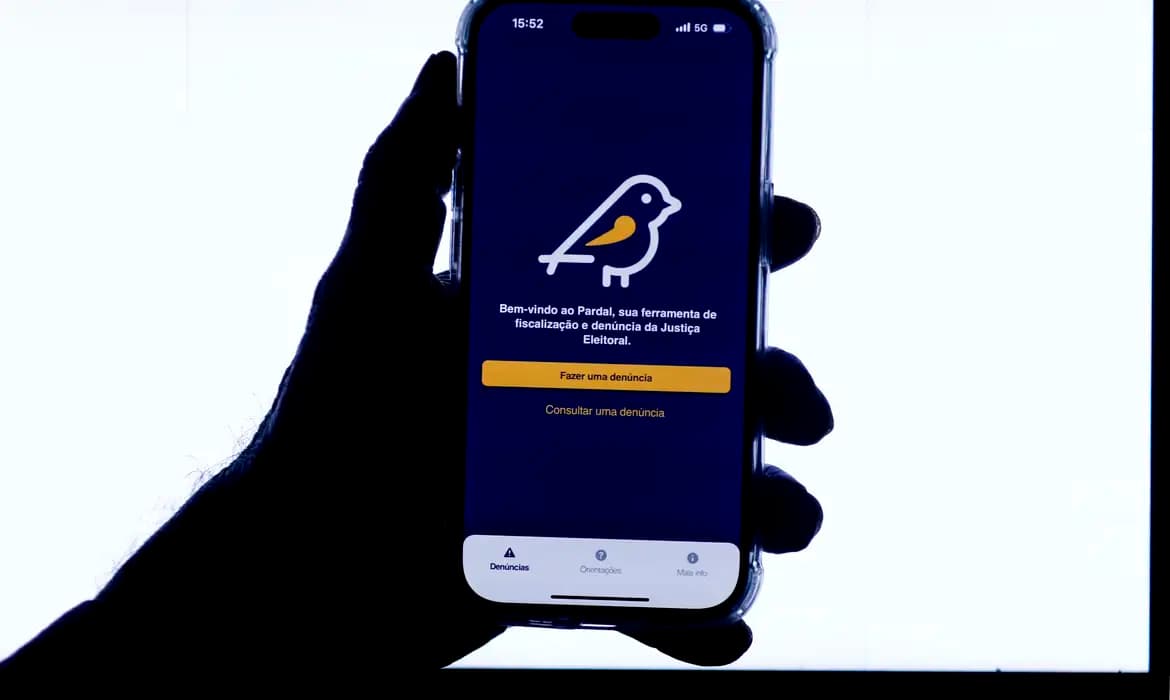 Eleitores podem usar aplicativo Pardal para denúncias de propaganda eleitoral irregular