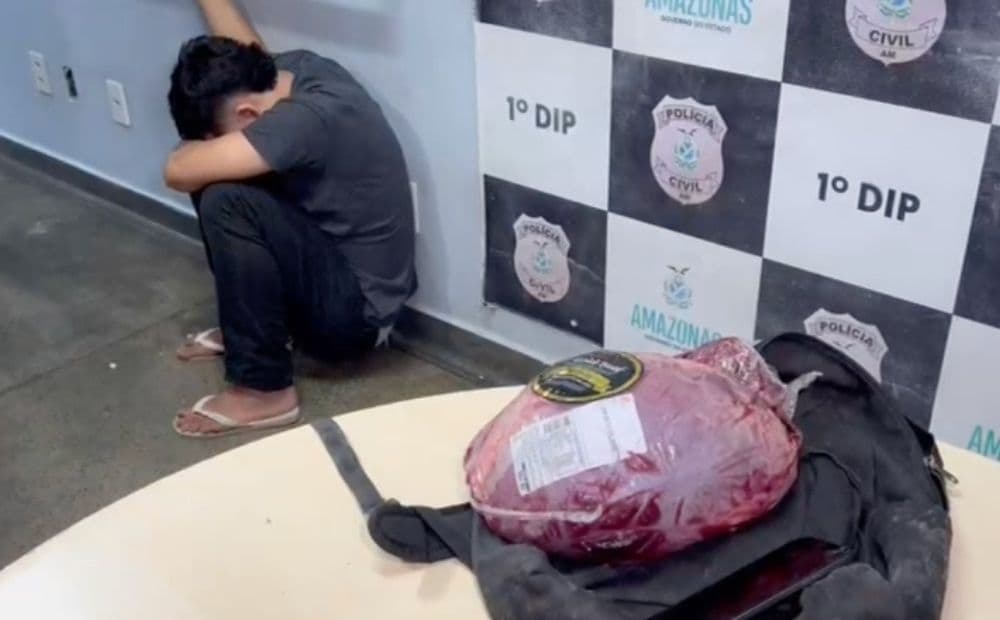 “Ladrão de picanha”: jovem é preso roubando peças de carne em supermercado de Manaus