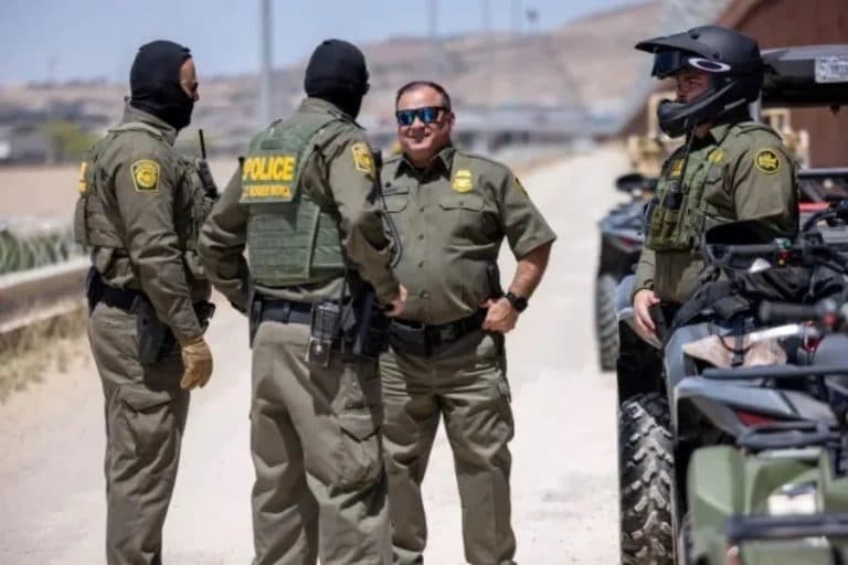 EUA: Agentes de imigração que mataram enfermeiro em Minneapolis são afastados