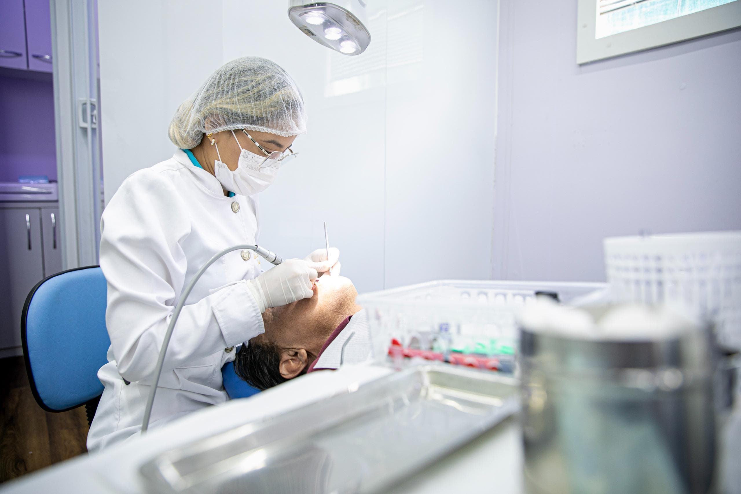 Ação da UEA leva atendimento odontológico gratuito à comunidade acadêmica e familiares