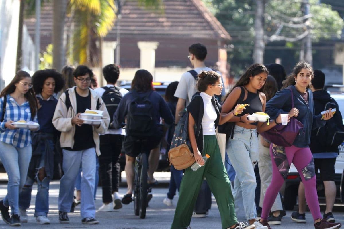 Anemia na adolescência: como fluxo menstrual e dieta influenciam os estoques de ferro
