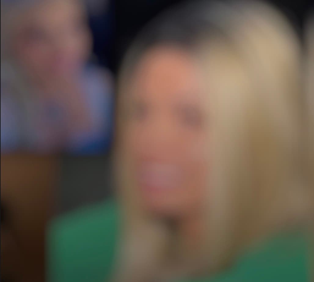 Justiça manda retirar vídeos de mulher em surto durante entrevista em Manaus