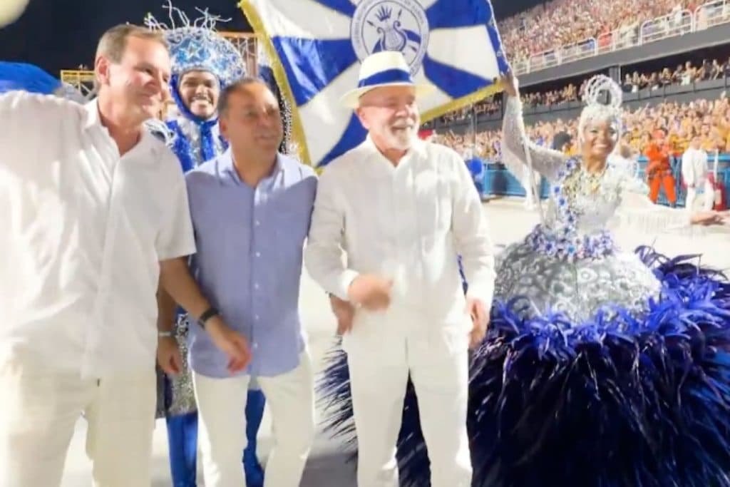Lula minimiza críticas e exalta Carnaval no Rio: ‘Uma noite inesquecível’