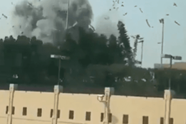 Confronto no Oriente Médio: EUA e Israel fazem ataque conjunto ao Irã, que reage atacando bases militares