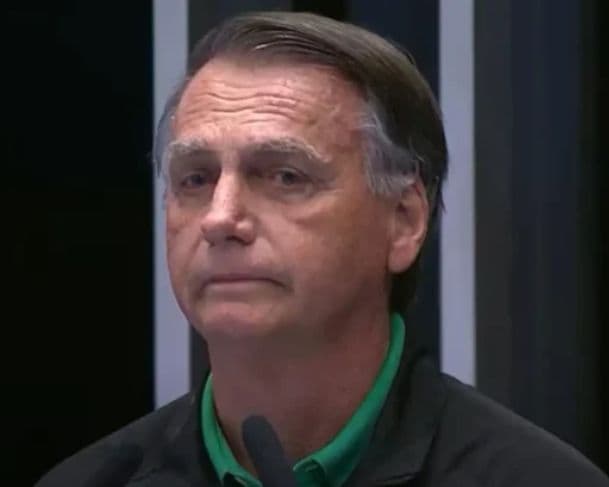 Defesa de Bolsonaro fez novo pedido de prisão domiciliar ao STF após ex-presidente apresentar novas crises de soluço e vômito