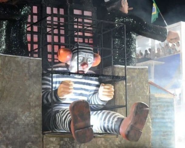 “Primeira derrota do PT em 2026”; políticos da Direita comemoram rebaixamento da Acadêmicos do Niterói