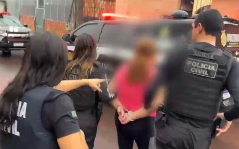 Veja momento que falsa pastora é presa suspeita de extorquir R$ 57 mil de idosas