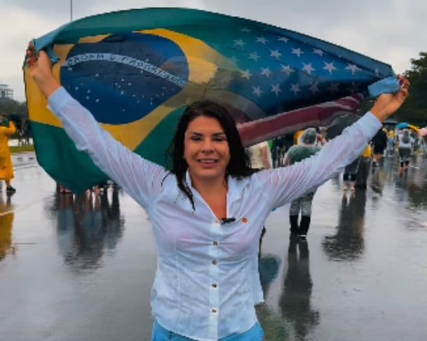 Mara Maravilha é internada em UTI; causa da internação é mantida em sígilo