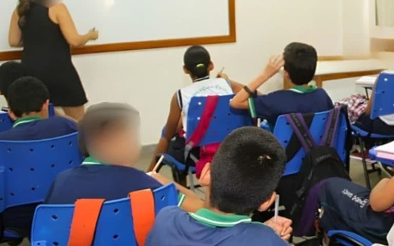 MPAM ajuíza ação contra professora que acumulou quatro cargos públicos em Parintins