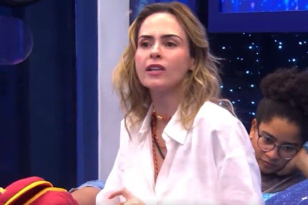 Ana Paula Renault critica retorno de padrões de magreza e relaciona debate à violência contra mulher