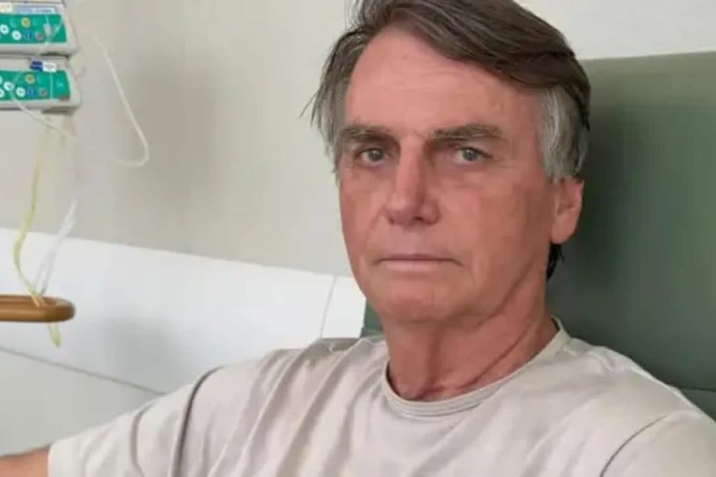 Bolsonaro pede ao STF para se consultar com dentista, esposa de Flávio