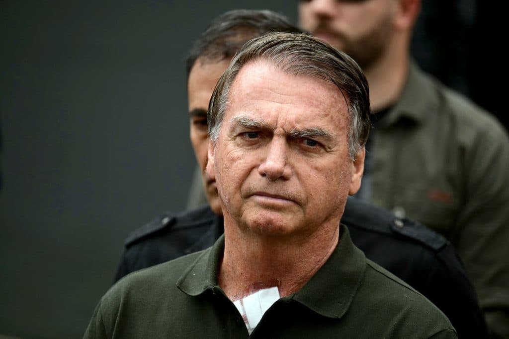 Lei da dosimetria: veto pode diminuir pena de ex-presidente Bolsonaro; entenda