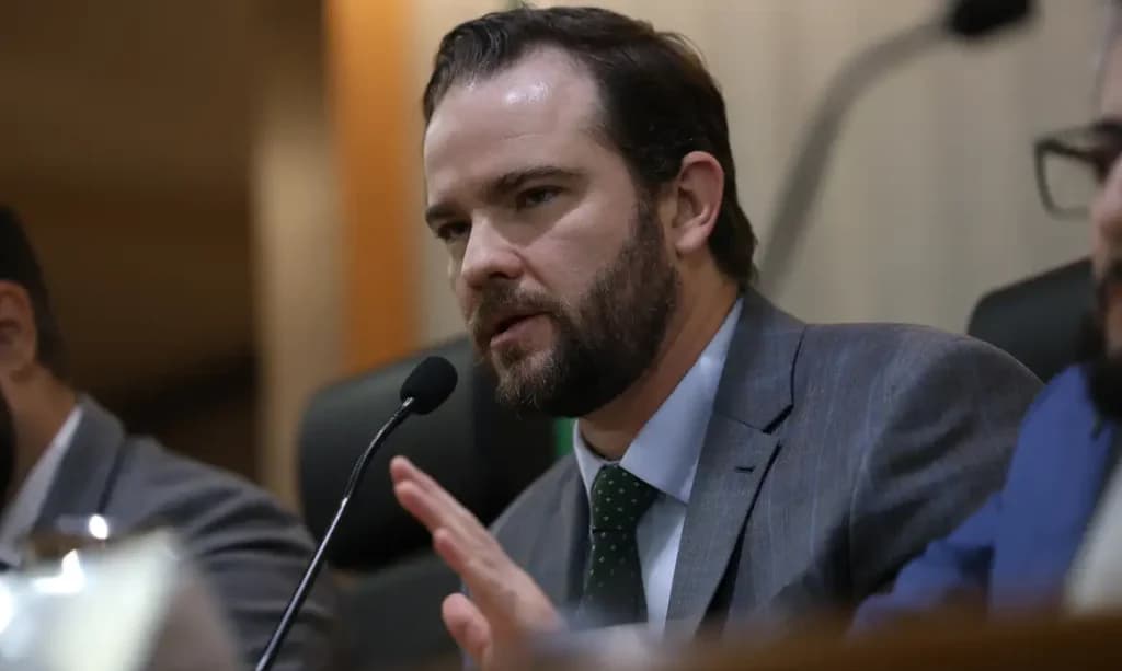 Ministro Durigan diz que Fazenda não é culpada pelos juros altos