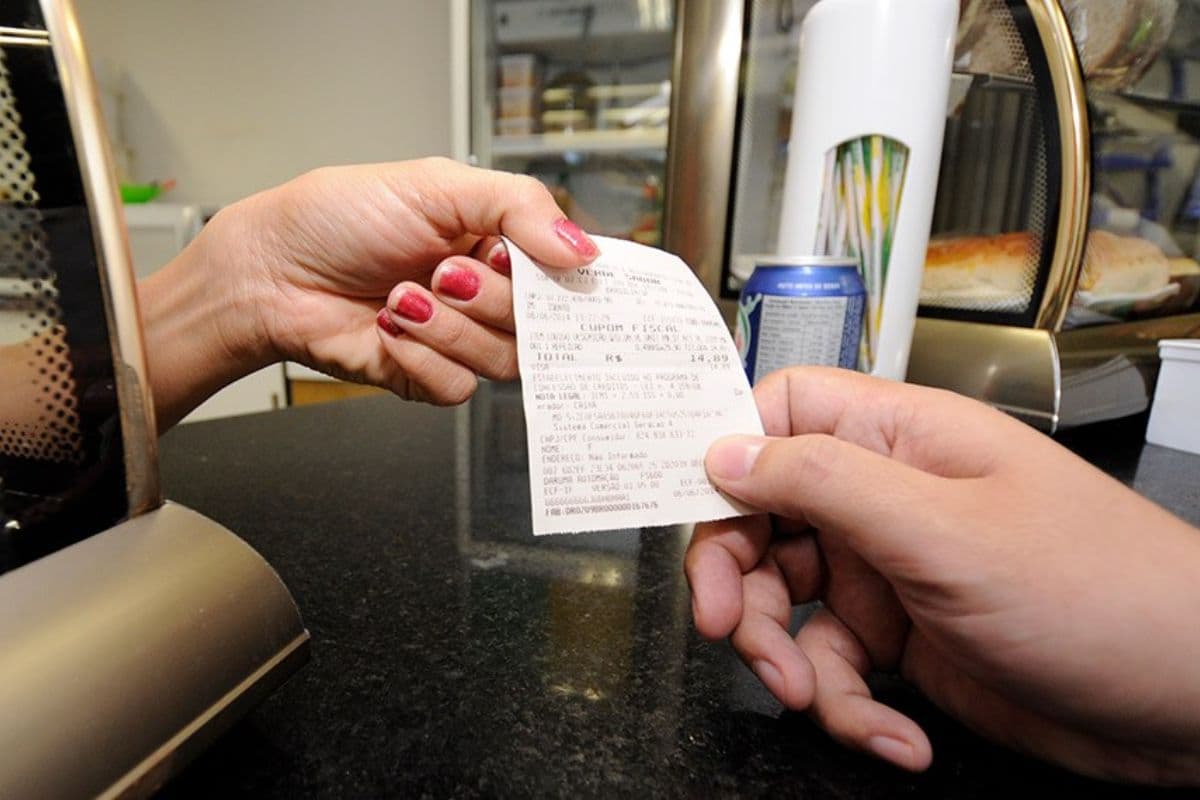 Governo zera imposto de importação e amplia pacote de redução de tributos