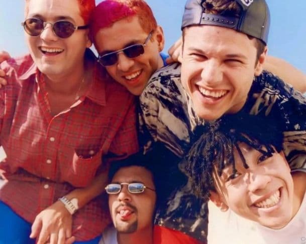 30 anos sem Mamonas Assassinas: O legado que atravasse gerações