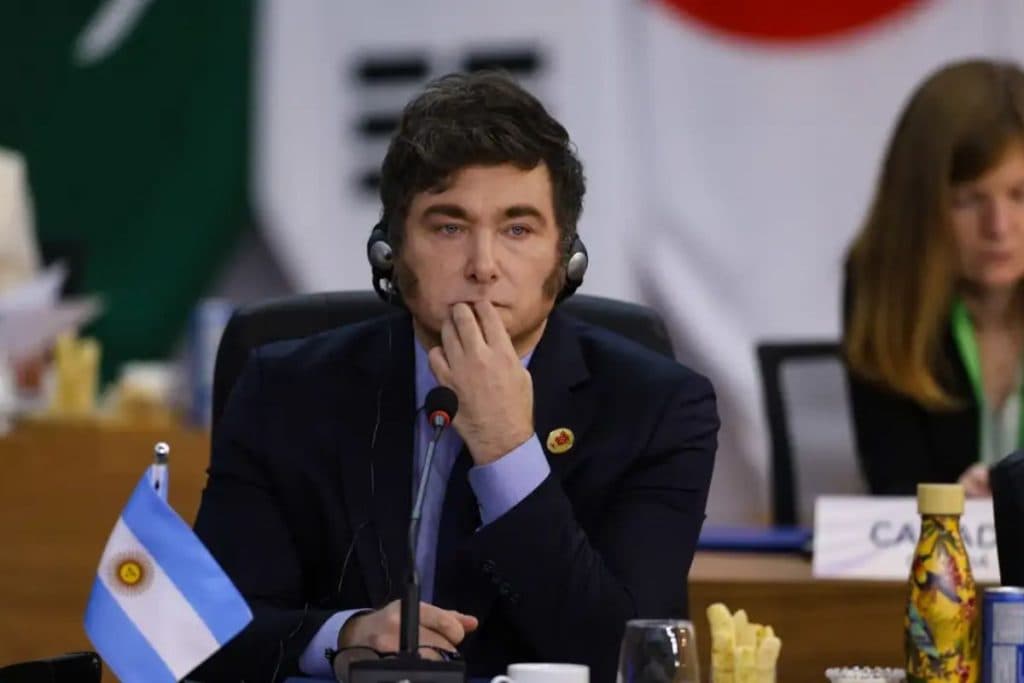 Justiça barra reforma trabalhista de Milei e suspende mudanças polêmicas na Argentina