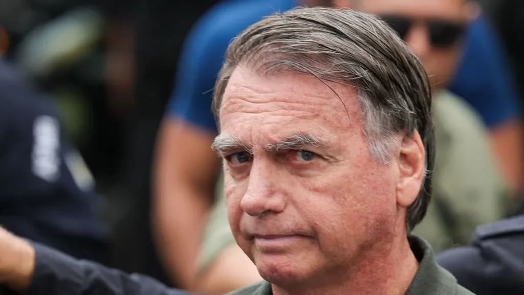 Moraes libera visitas permanentes de cinco parentes a Bolsonaro