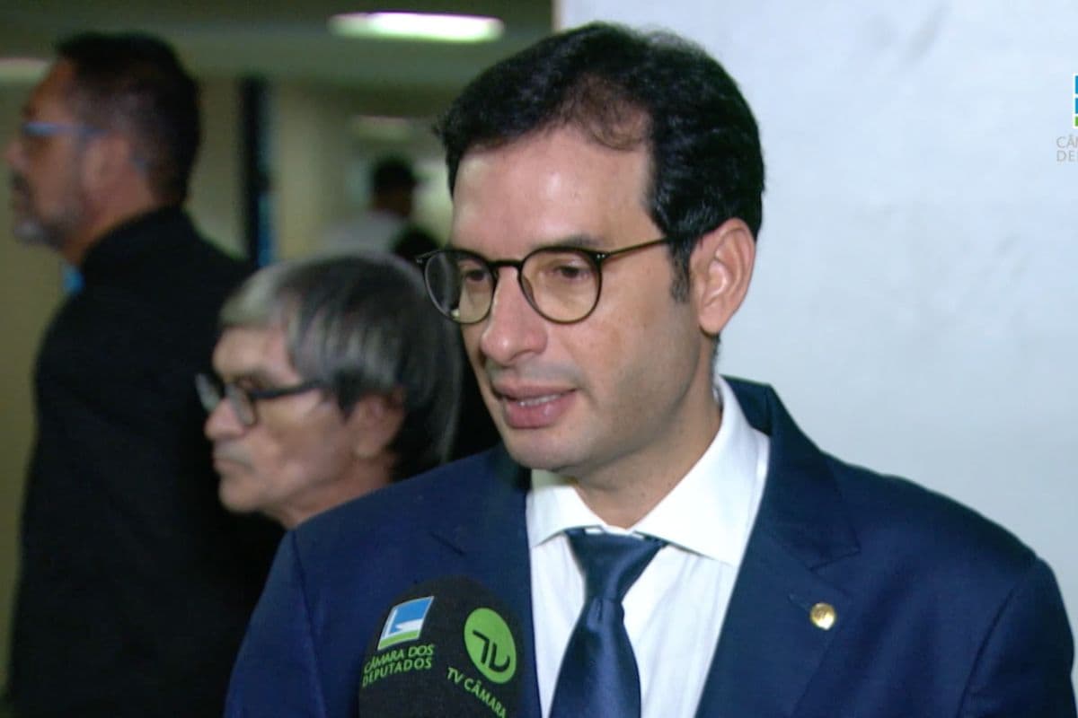 Fim da escala 6×1 pode travar por falta de fiscais do trabalho, alerta relator da PEC