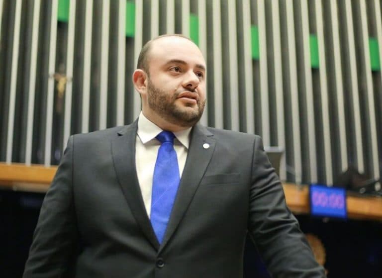 Fausto Jr. rebate críticas e diz que apoia fim da escala 6×1