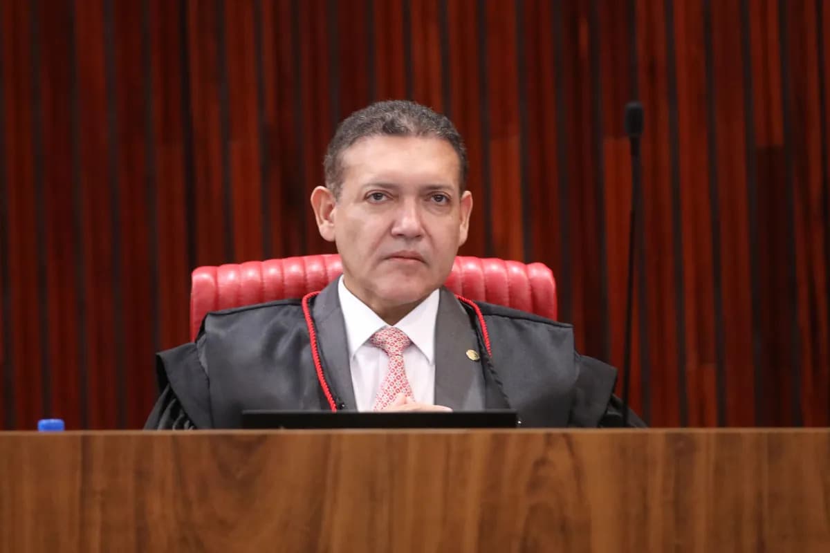 Nunes Marques libera canal “Exército do Lula” no WhatsApp