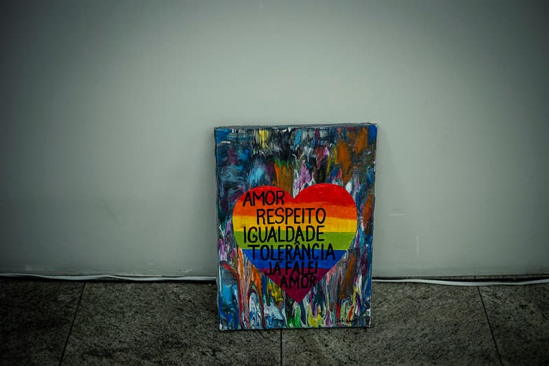 Mês do Orgulho LGBT: Exposição celebra a arte e a luta da comunidade por visibilidade