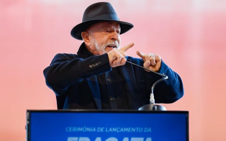 Lula diz que Brasil fará “tudo ao alcance” para ajudar Venezuela