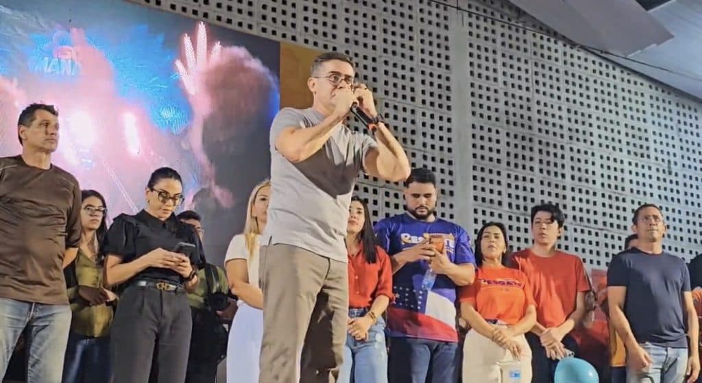 David Almeida critica adversários e diz que Amazonas “não pode errar” na escolha do próximo governador