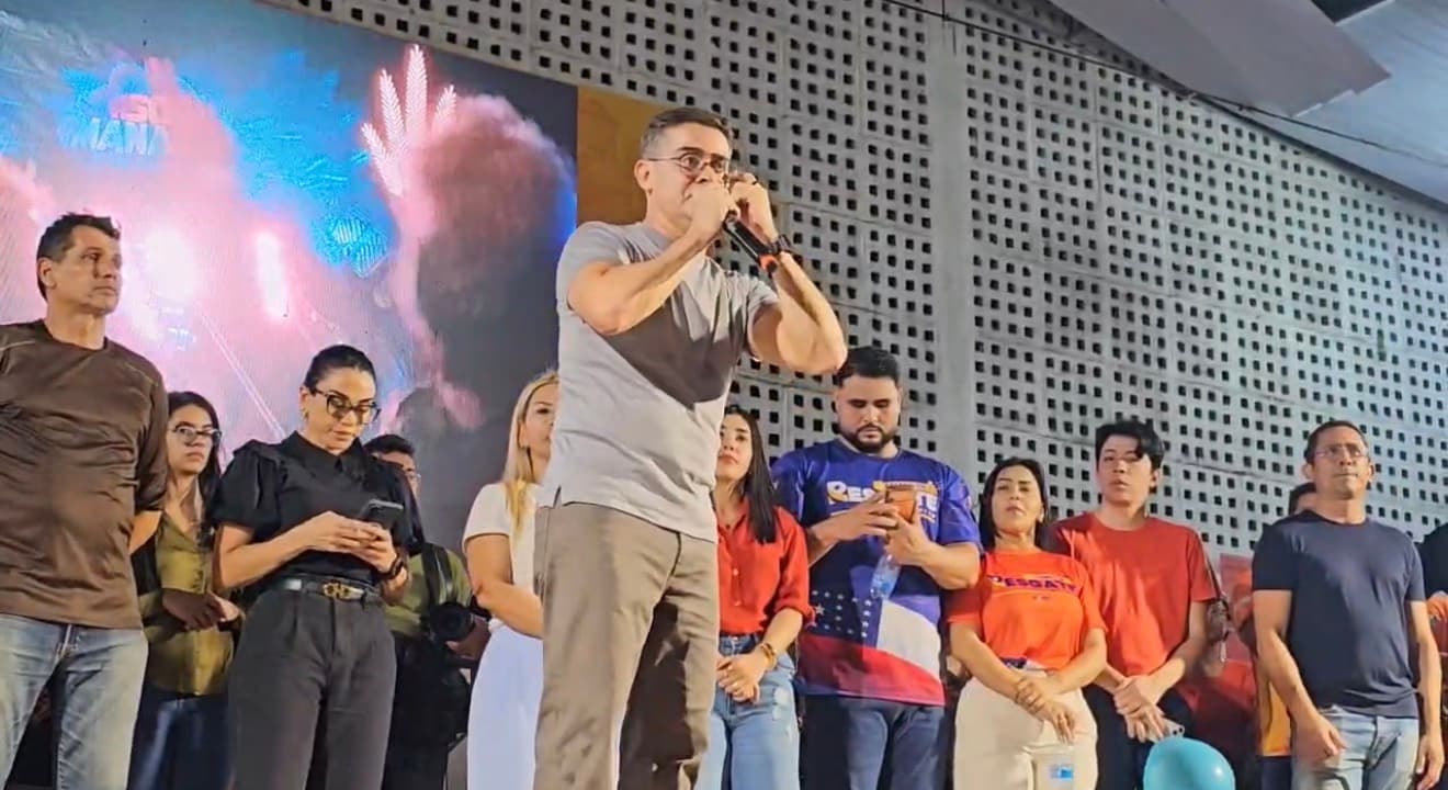 David Almeida critica adversários e diz que Amazonas “não pode errar” na escolha do próximo governador
