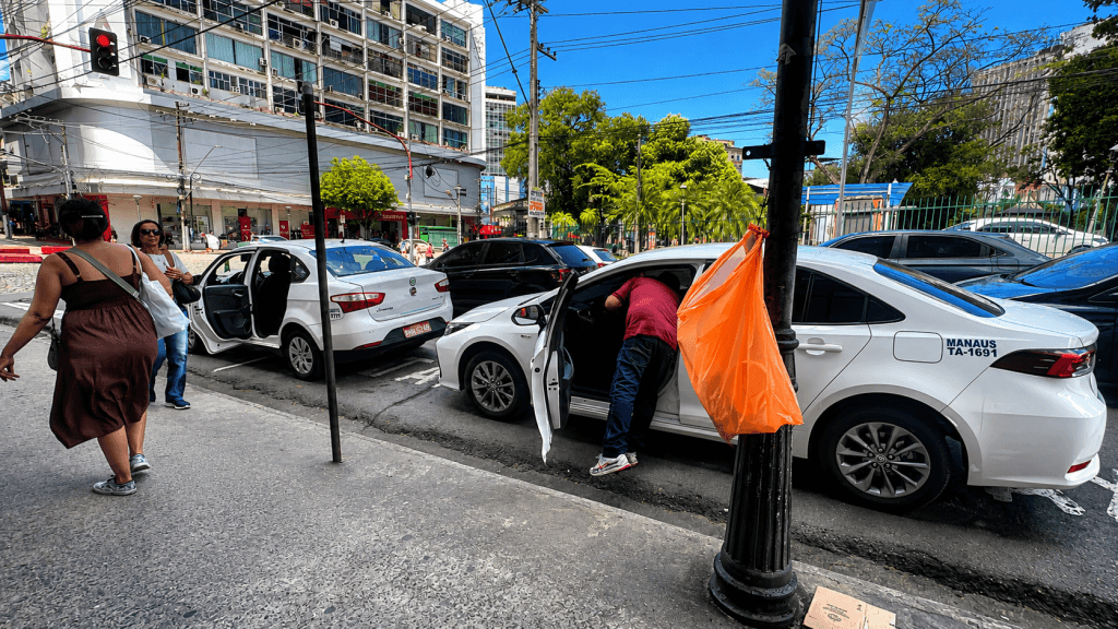 Como os taxistas sobreviveram ao boom dos aplicativos em Manaus?