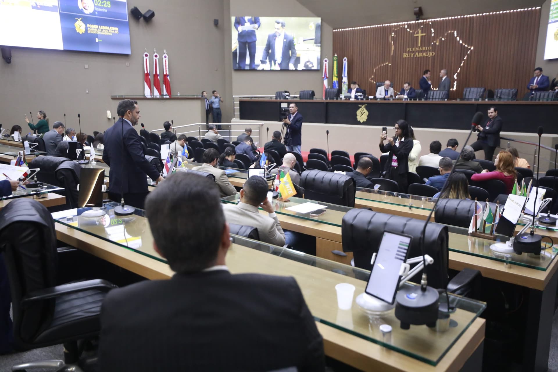 “Servidores fantasmas”: MP pressiona Aleam a instalar ponto eletrônico após denúncias