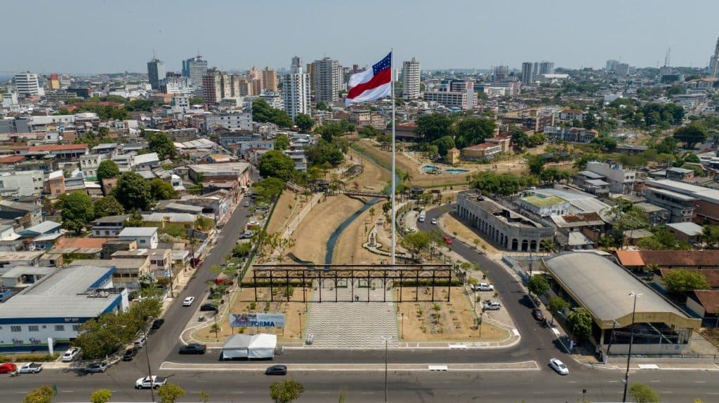 Veja como pode ficar nova bandeira do Amazonas após aprovação de mudanças