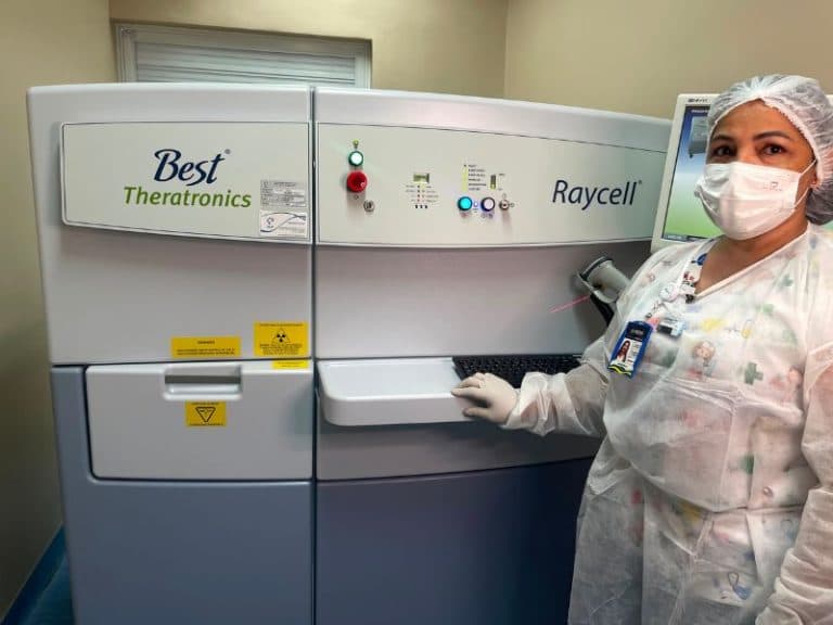 Hemoam inaugura novo irradiador de sangue financiado pelo governo americano