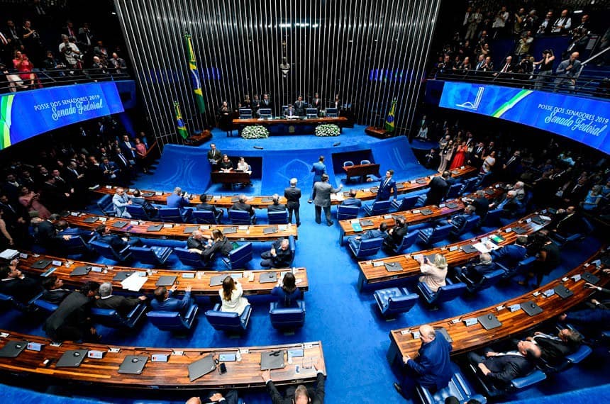 Entenda como são escolhidos os suplentes de senadores