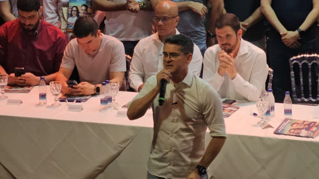 David Almeida quer “destravar Manaus” e lista mobilidade como prioridade de governo