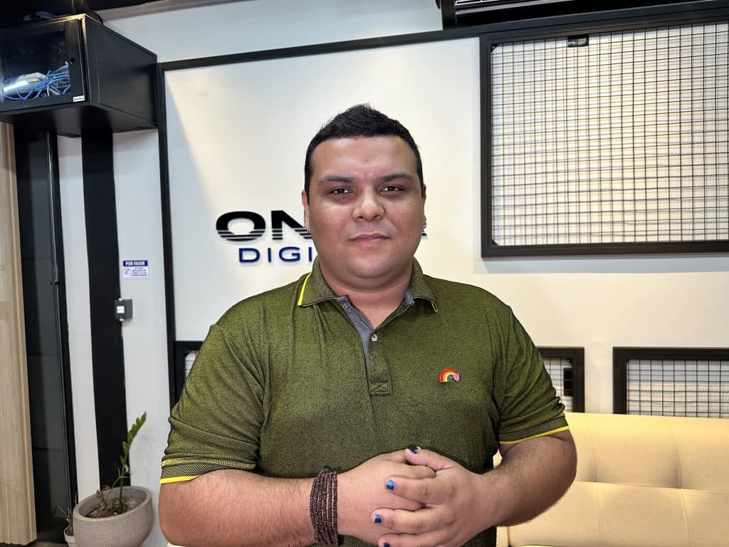 Candidato a vice pelo PSOL, Léo Balbi defende políticas de saúde para população trans