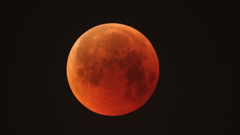 Lua de Sangue? Eclipse lunar será visível em todo o Brasil