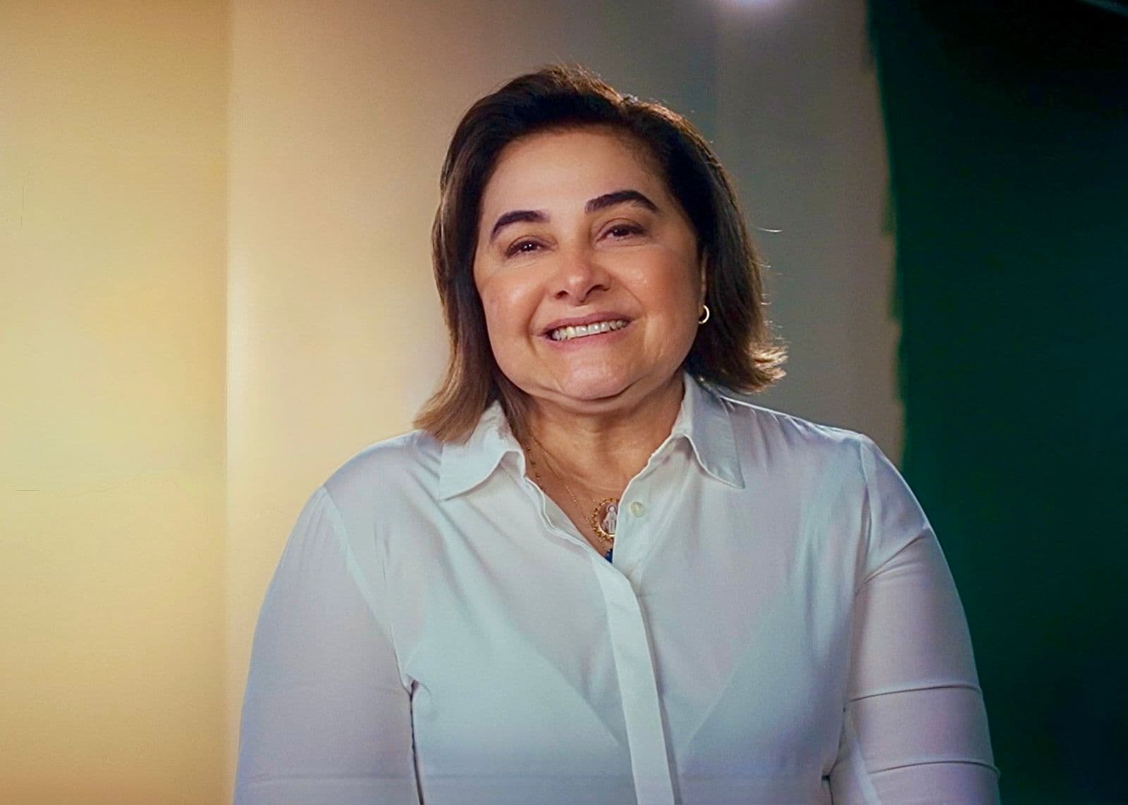 Maria transforma salário em argumento para dizer que é diferente da política que critica