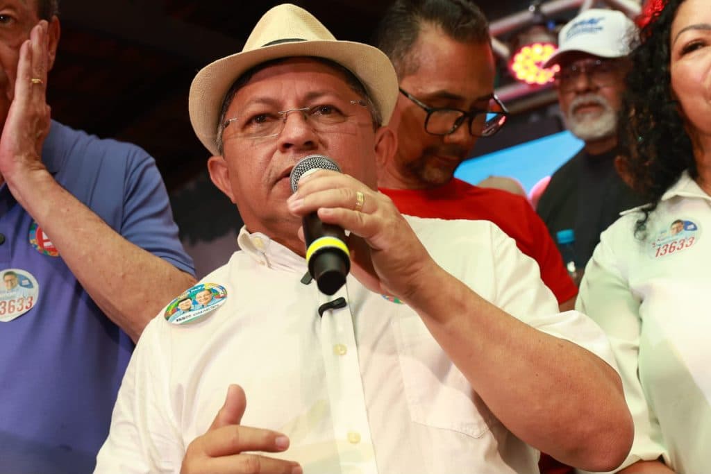 Sinésio Campos inicia campanha para novo mandato na Aleam ao lado de Omar e Braga