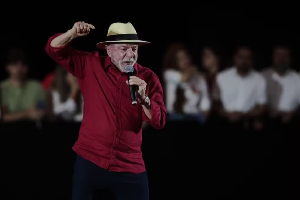 PT lança Lula à reeleição e oficializa chapa para 2026