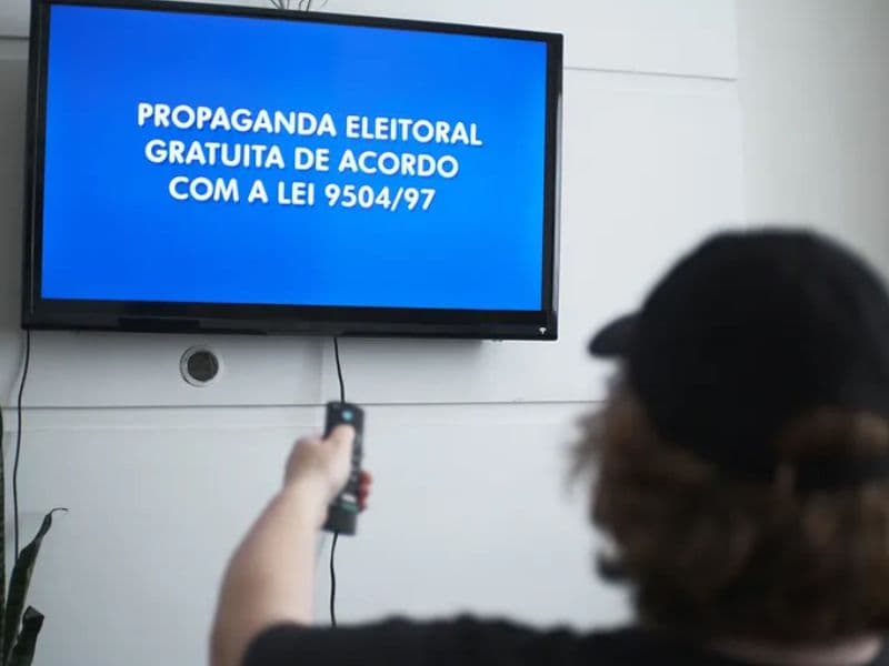 Partidos de Lula e Flávio estão entre os maiores na divisão do tempo de TV