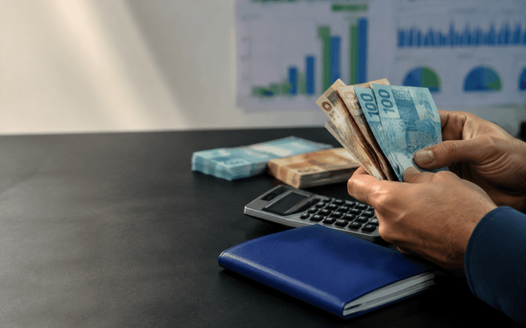 Salário mínimo de R$ 1.741 pode elevar despesas federais em R$ 49,6 bilhões