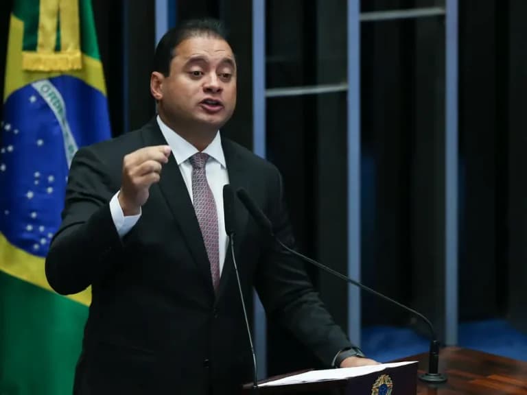 Parentes de vice-líder do governo Lula são alvos da PF